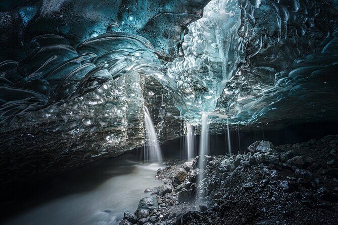 Sapphire Ice Cave Tour from Jökulsárlón - Extra Small Group - Stop 1: Vatnajökull Glacier hike (the heart of the experience)