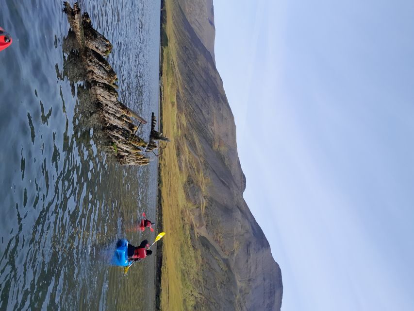 Siglufjörður / Siglufjordur: Guided kayak tour. - Group size, timing, and the English-speaking guide advantage