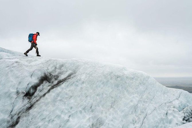 Skaftafell: 4h Small Group Glacier Hike with Guide and Transfer - How long it takes, and how fit you should be