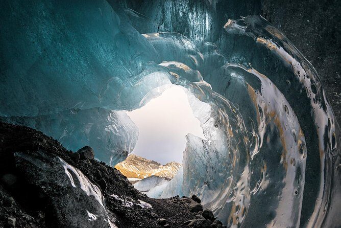 Skaftafell: Blue Ice Cave & Glacier Hike on Vatnajökull - What To Wear: Your Checklist For Waterproof Cold