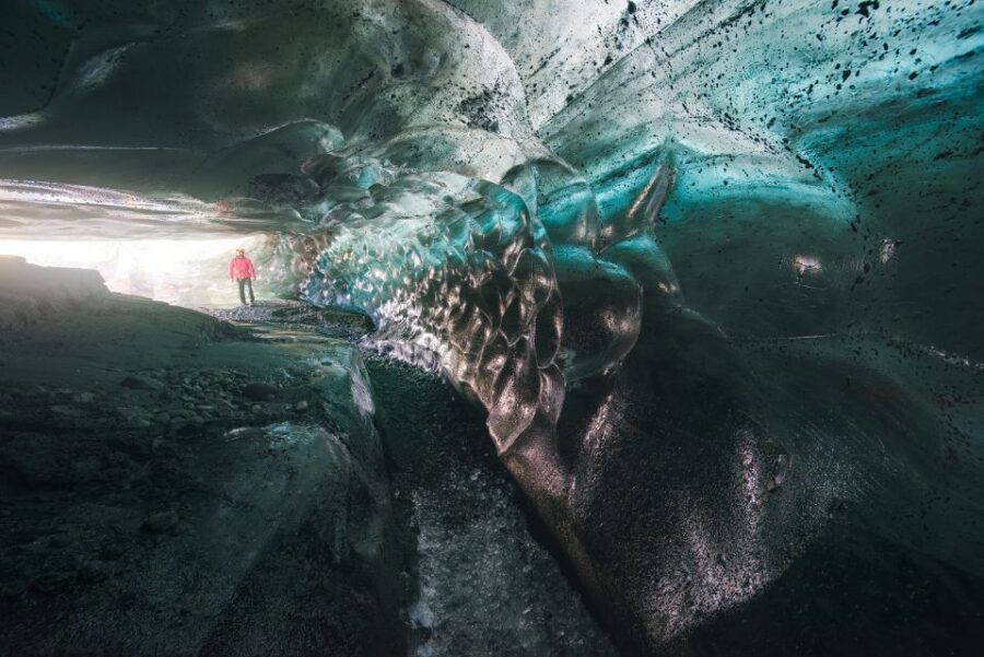 Skaftafell: Ice Cave Experience - The glacier bus ride and the terminal face stop