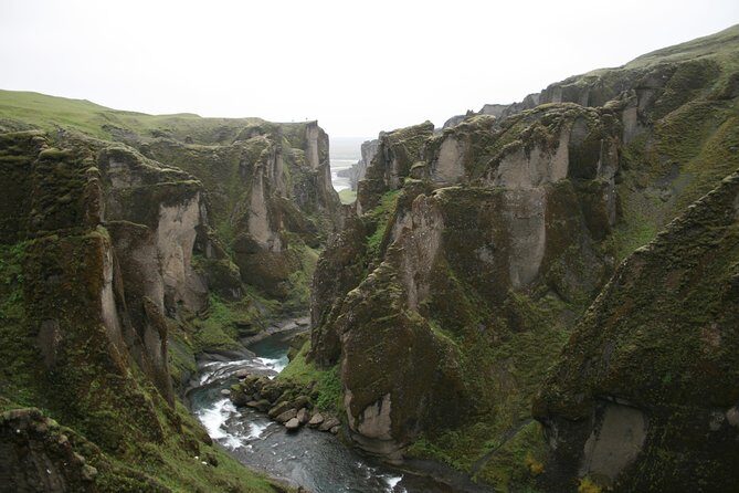 Small Group Day Tour to Lakagigar volcano by Super Jeep from Klaustur - The Day’s Big Sequence: Craters, Then Waterfalls, Then Canyon Views