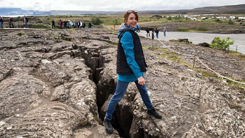 Small Group: Golden Circle & Friðheimar Visit From Reykjavik - Kerið Crater: Rim Views and the Walk Down to the Water’s Edge