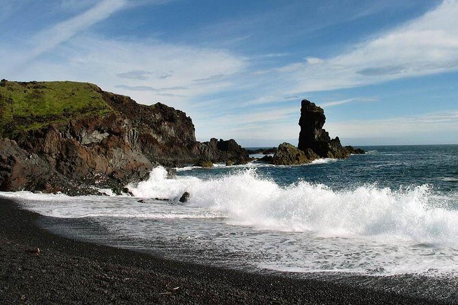 Snaefellsnes National Park and Natural Wonders from Reykjavik - Djúpalónssandur: the black-pebble beach with the best kind of quiet
