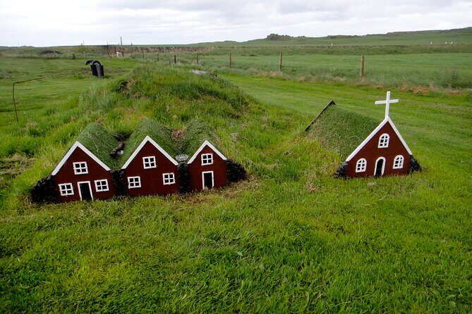 Snaefellsnes Peninsula Self-Guided Driving Audio Tour - Arnarstapi, Gatklettur, and the basalt coastline “diagram” effect