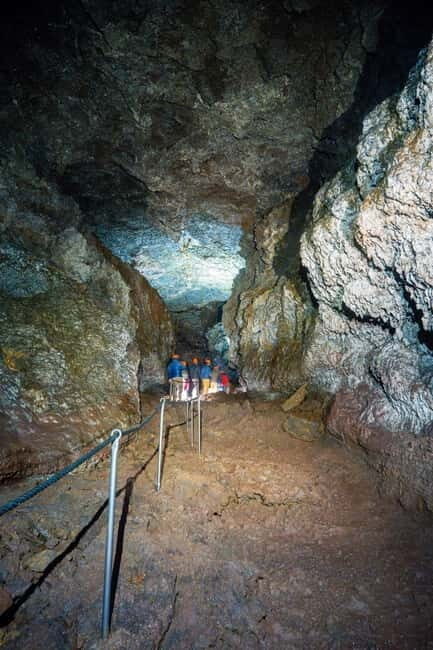 Snæfellsnes: Vatnshellir Lava Cave Tour - Entering the lava tube: your first real look at Iceland’s underground