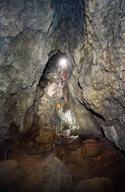 Snæfellsnes: Vatnshellir Lava Cave Tour - What happens from the moment you park at Vatnshellir