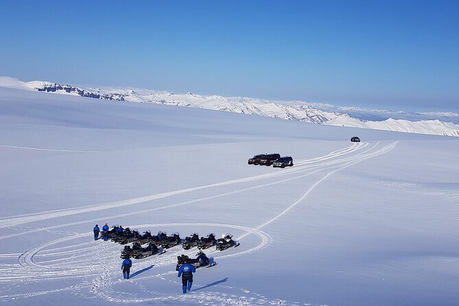 Snowmobile tour on Vatnajökull - Who should book this snowmobile tour on Vatnajökull?