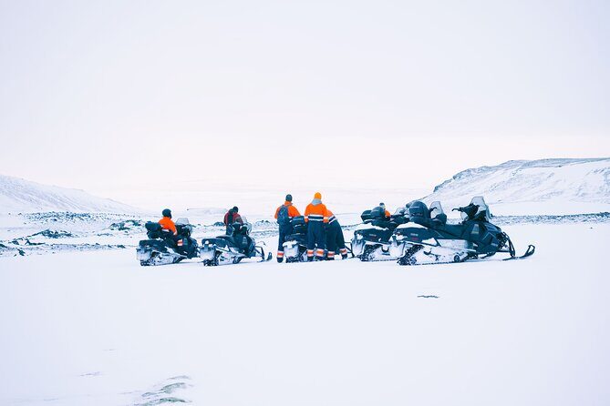 Snowmobiling on Eyjafjallajökull - From Brú Base Camp to Eyjafjallajökull: How the Day Flows