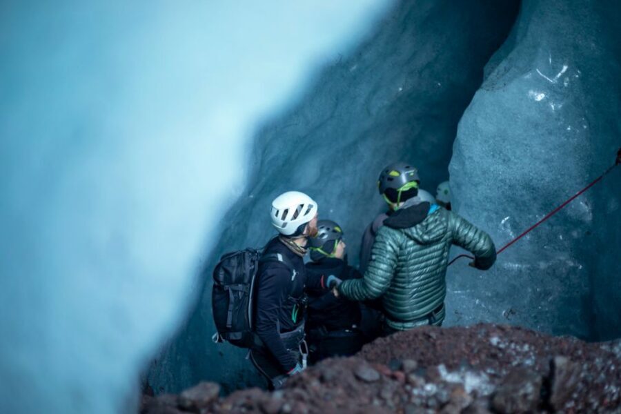 South Coast Iceland: 2-Day Blue Ice Cave & Jokulsarlon Tour - Jökulsárlón Glacier Lagoon: icebergs, depth, and tide-driven motion