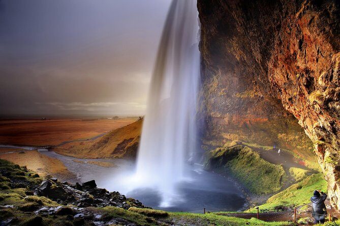 South Coast Small-Group Tour from Reykjavik - Dyrhólaey: Panoramic Views and Puffin Season Odds