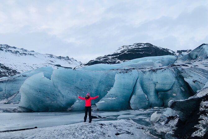 South Iceland Highlights and Northern Lights Combo Full-Day Tour - Skógafoss: The Waterfall You Can See From Two Sides