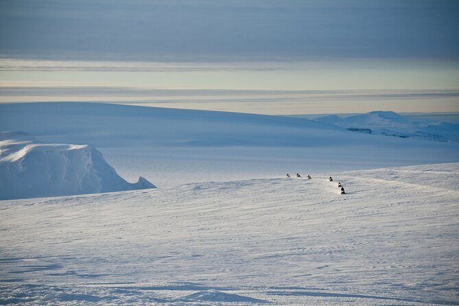 Super Jeep Golden Circle & Snowmobile on Glacier from Reykjavik - Super Jeep Golden Circle: why this format works in winter