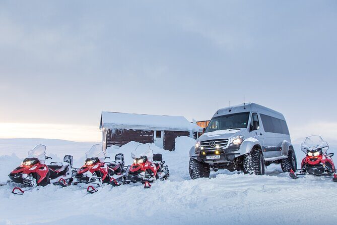 Super Jeep Golden Circle & Snowmobile on Glacier from Reykjavik - Gear and dressing tips so you stay warm without overpacking