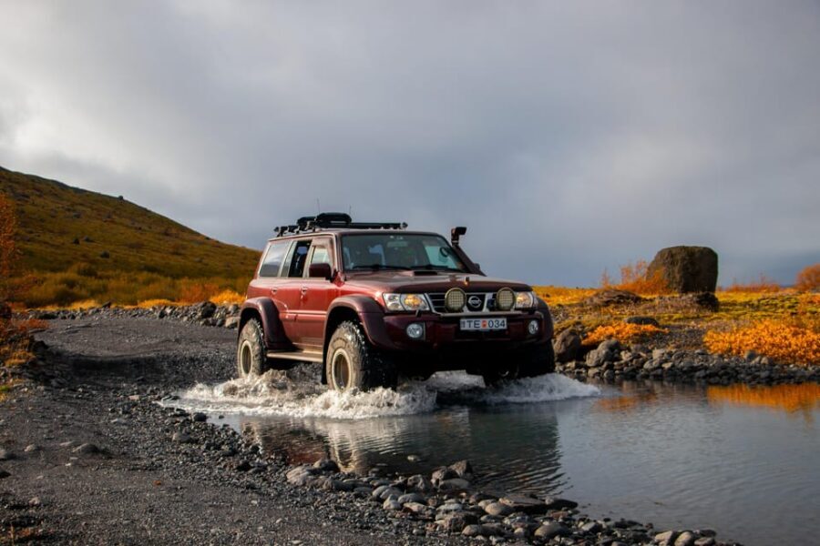 Super Jeep Private tour in Þórsmörk - Canyon adventure: an easy walk with real inside-the-land feel