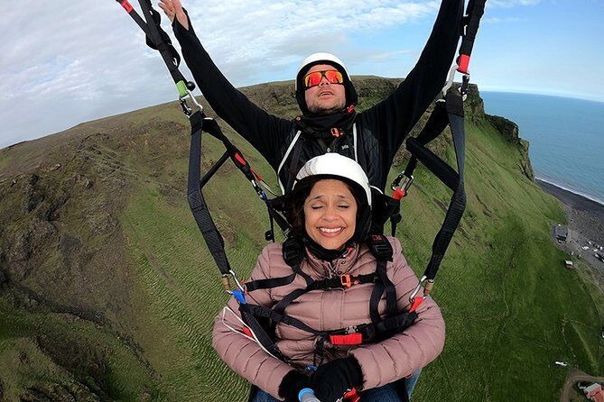 Tandem Paragliding Flights from Vik - The media package: photos and video after your flight
