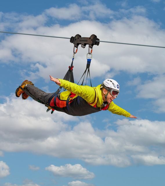 The Falcon : Superman ride with Mega Zipline Iceland - Meeting at Reykjadalur Café (The Lodge) and the quick pre-ride vibe