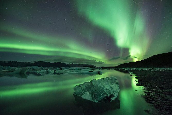 The Golden Circle & Northern Lights Guided Combo tour - Geysir Geothermal Area: Strokkur’s Quick Hits