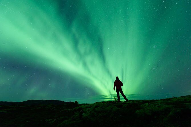 The Golden Circle & Northern Lights Guided Combo tour - Northern Lights Tour: Planning for Wonder Without Guarantees