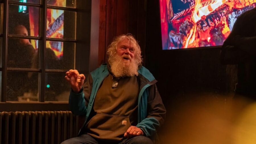 The Icelandic Storyteller - How the 1.5 Hours Rolls: From Drink to 20 Stories