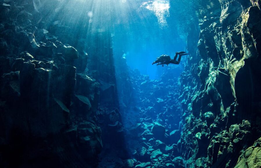 Thingvellir: Silfra Fissure Diving with Optional Pickup - Þingvellir and Silfra: why this crack in the earth is different