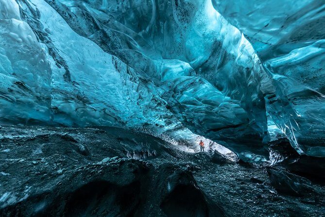 Treasure Iceland - Ice Cave Discovery - Meeting at Jökulsárlón: easy start, clear plan