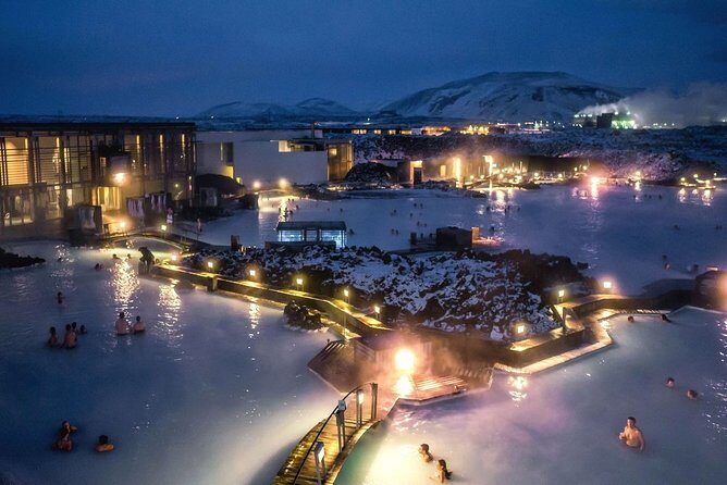 Unique bathing in an Icelandic hot springs at the Blue Lagoon - A quick reality check on service and expectations