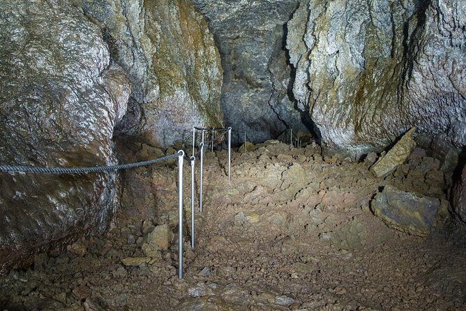 Vatnshellir Cave Tour - Before you go in: stairs, uneven ground, and staying warm