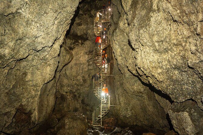 Vatnshellir Cave Tour - The 45-minute route: what happens once you’re at Vatnshellir