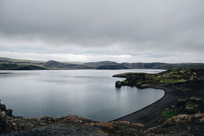 Volcano Tour on Reykjanes Peninsula Including Icelandic Snacks - Stop 1: Fagradalsfjall volcano and the lava-field walk