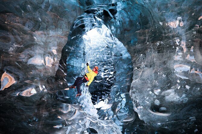 Winter Ice Cave + Climbing Private Photoshoot - 20 Shot Package - Why Skaftafell in winter is different (and why that matters)